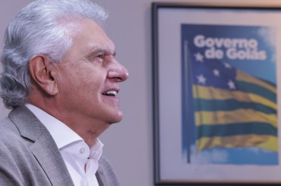 Caiado zera IPVA de motos de baixa cilindrada, aeronaves e embarcações