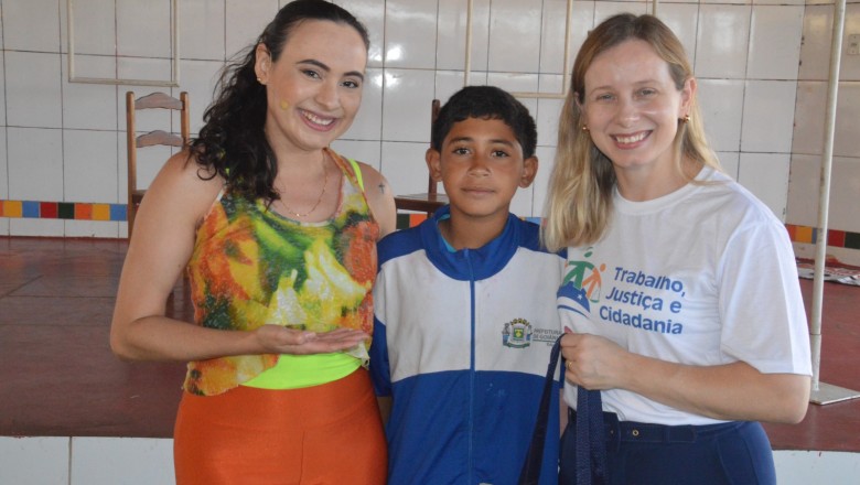 Estudantes de Goiânia visitam Tribunal Regional do Trabalho para aprender sobre direitos e cidadania
