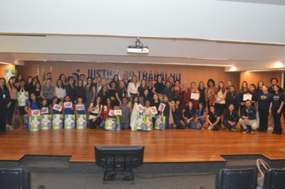 Musical sobre direitos trabalhistas leva escola municipal de Goiânia ao 1º lugar em premiação do TRT