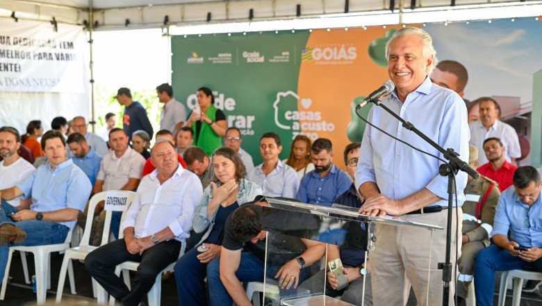 Caiado entrega 68 casas a custo zero em Aragoiânia e Varjão