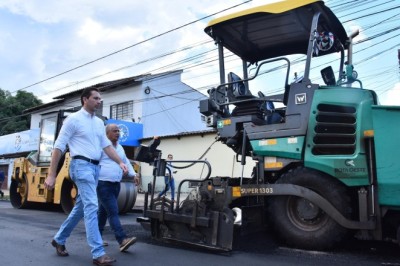 Vilela inspeciona execução de obras e serviços em Aparecida