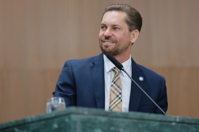 Senado: Bruno Peixoto lidera segundo voto, com 14,5%