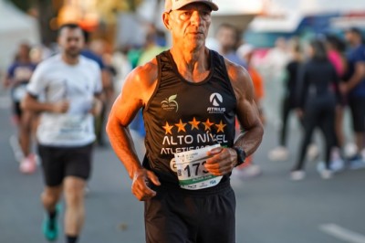 Corrida em Anápolis arrecada alimentos na retirada de kits