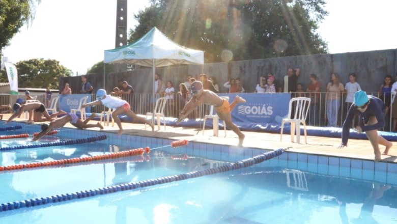 Governo de Goiás atende cerca de 250 pessoas em Festival Aquático, na Praça de Esportes do Setor Pedro Ludovico