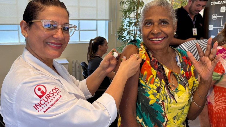 Idosos do Vila Vida dão exemplo de prevenção com vacina e forró