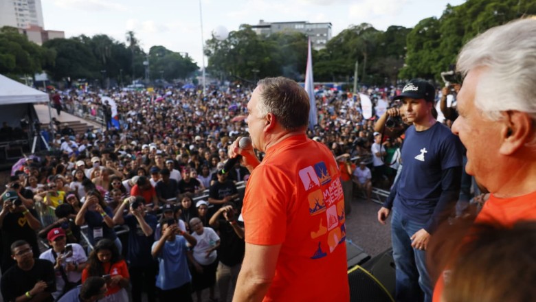 Mabel participa da Marcha para Jesus 2026, um dos maiores eventos cristãos de Goiânia