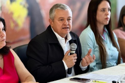 Investimentos recordes, bônus e paralisação: os números e desafios da educação em Goiânia