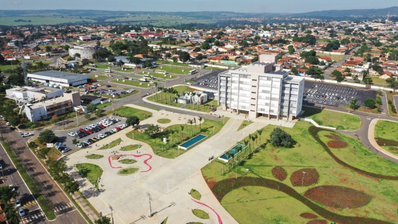Aparecida de Goiânia faz 104 anos: desfile cívico nesta segunda terá Daniel Vilela, Ronaldo Caiado e 5 mil bolos de pote