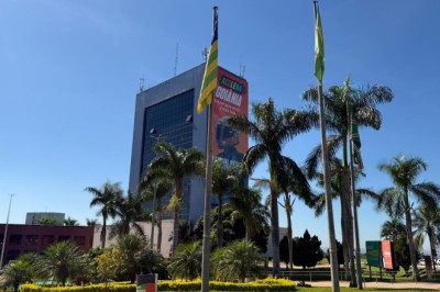 Reajuste de 5,4% na Educação é enviado à Câmara em Goiânia; TJ determina 70% do efetivo durante greve