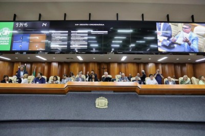 Câmara de Goiânia aprova reajuste de 5,4% para professores; veja o que muda em 2026