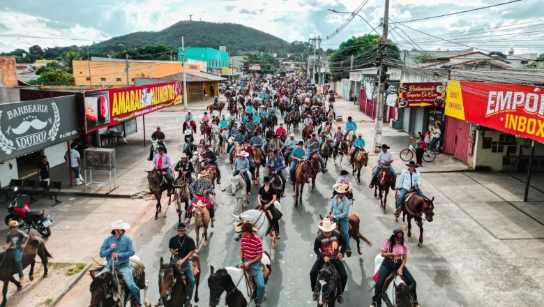 Tradicional cavalgada abre 37 anos de Senador Canedo e esquenta Canedo Fest Show; confira trajeto e atrações