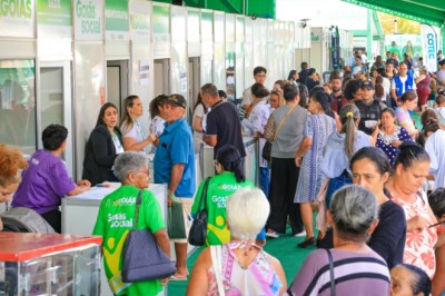 Mutirão Goiás Social leva serviços a Formosa e entrega mais de 1,5 mil cartões sociais