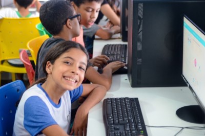 Goiás bate recorde no IDHM, supera a média nacional e sobe no ranking; Educação lidera o avanço