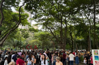 Estreia da Feira Feito à Mão atrai grande público no Arte no Bosque, em Goiânia