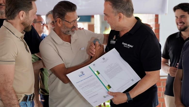 Entrega de 311 escrituras encerra espera de 43 anos na Região Noroeste de Goiânia e projeta 2,6 mil até o fim do ano