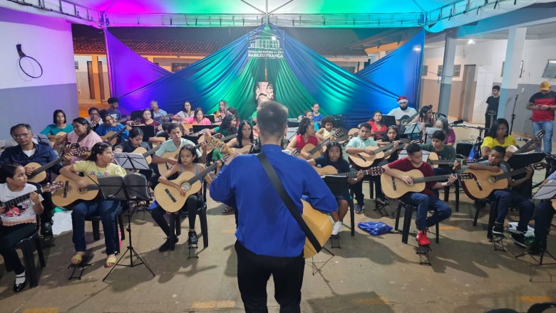 434 vagas gratuitas em Teatro e Violão em Goiás: quem pode participar e onde se inscrever