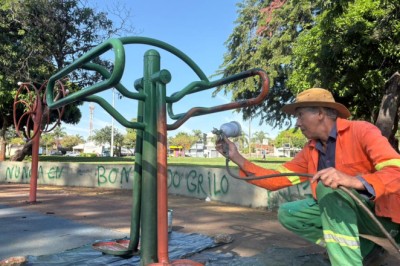 Sem trocar aparelhos, Comurg revitaliza academia da Praça do Violeiro a pedido de moradores