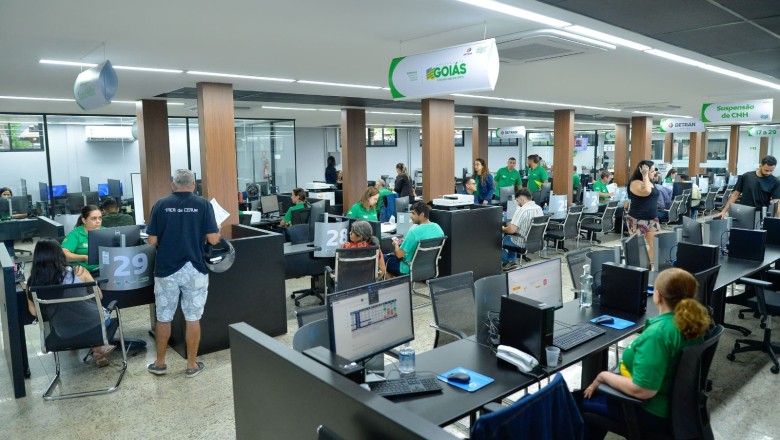 Brasil x Japão: Governo de Goiás encerra expediente ao meio-dia nesta segunda; veja o que muda