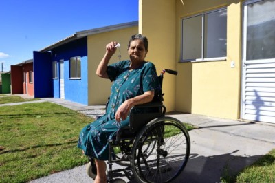 Chaves na mão: 75 famílias recebem casas a custo zero em Três Ranchos e Ouvidor