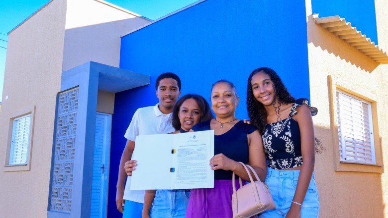 Casas a custo zero em Goiás: 85 famílias recebem moradias com escritura em Urutaí e Cezarina; R$ 13,3 milhões investidos