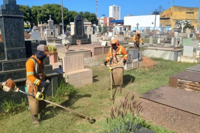 Comurg intensifica limpeza em cemitérios de Goiânia; conclusão no Cemitério Parque está prevista até 3/7