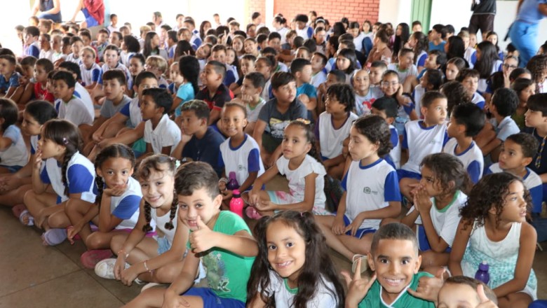 Em quatro meses, Goiânia injeta R$ 383 milhões na educação com tablets, lousas digitais e novas salas