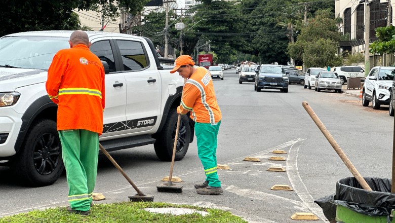 Em 24 horas, Comurg varre 3.171 km de vias em Goiânia e esclarece quem cuida das calçadas