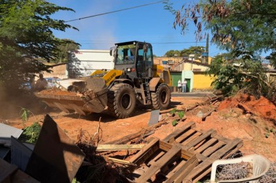 72 toneladas de lixo em um imóvel: operação em Goiânia encerra seis meses de queixas na Vila Santana