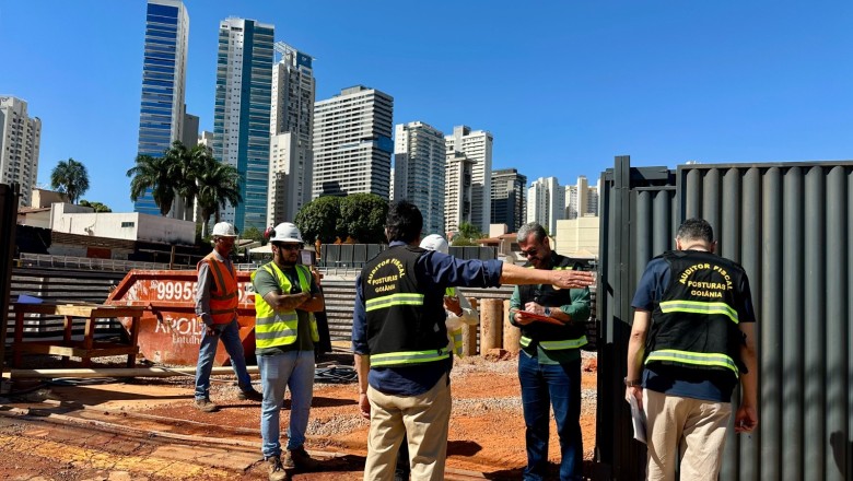 Construtoras são autuadas por bloqueio de vias em Goiânia; obras ficam sujeitas a embargo e interdição