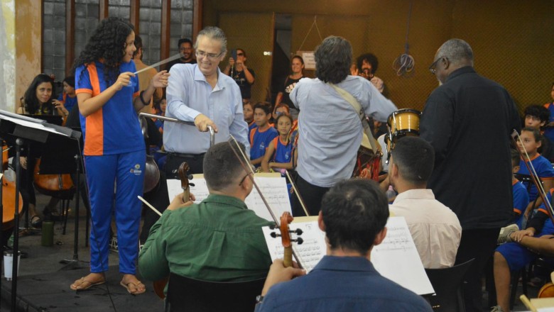 A Escola Vai à Orquestra leva alunos da rede municipal a concerto exclusivo em Goiânia