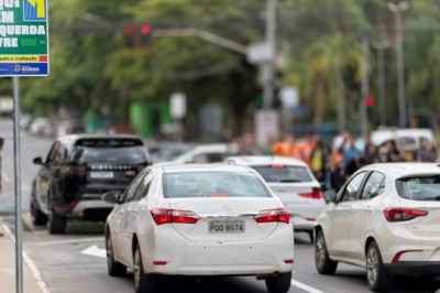 Goiânia testa primeira esquerda livre e pode levar mudança a outros cruzamentos