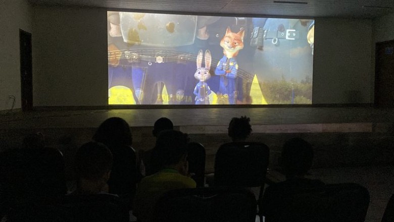Cine Leitura do Bem leva sessões gratuitas de cinema e atividades culturais a três cidades de Goiás