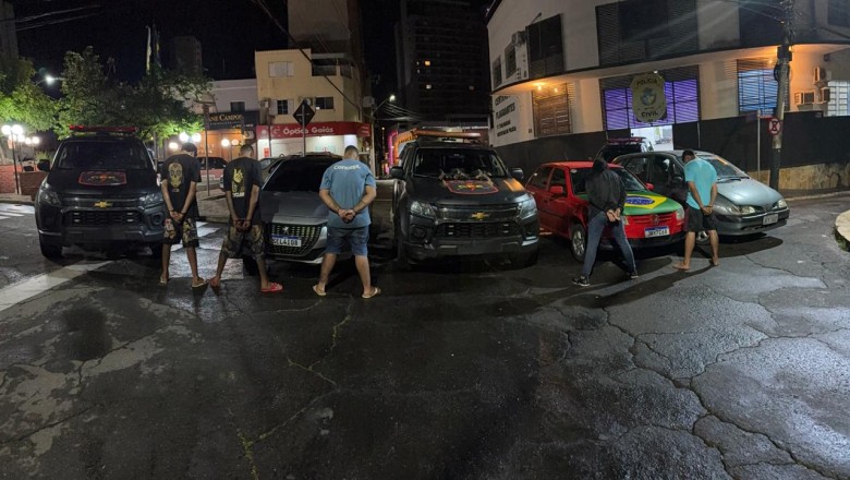 Operação em Anápolis prende cinco suspeitos e apreende armas, munições e veículo roubado