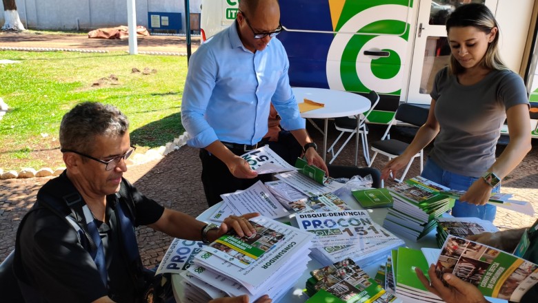 Procon Itinerante leva atendimento gratuito e orientação sobre direitos do consumidor ao interior de Goiás