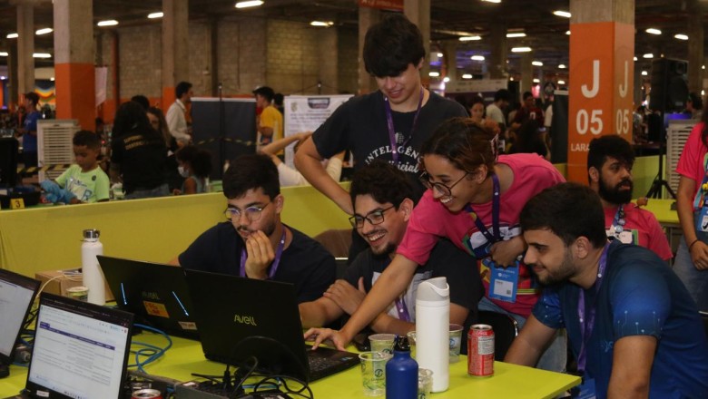 Goiás reúne 150 estudantes de cinco estados em disputa nacional de inteligência artificial